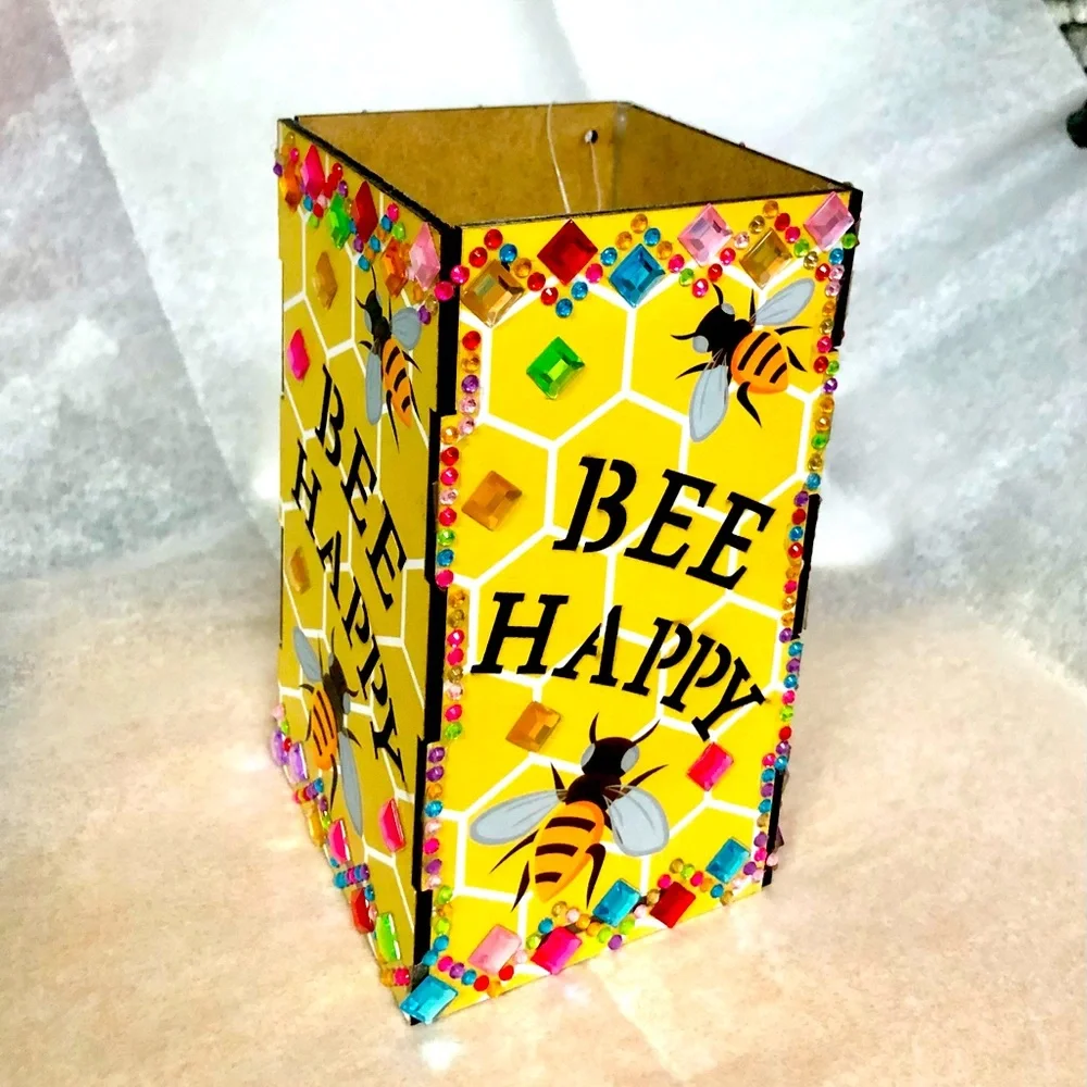 LANTERN BEE HAPPY wooden LED ARTS & CRAFTS handcrafted embellished/bedazzled NWT